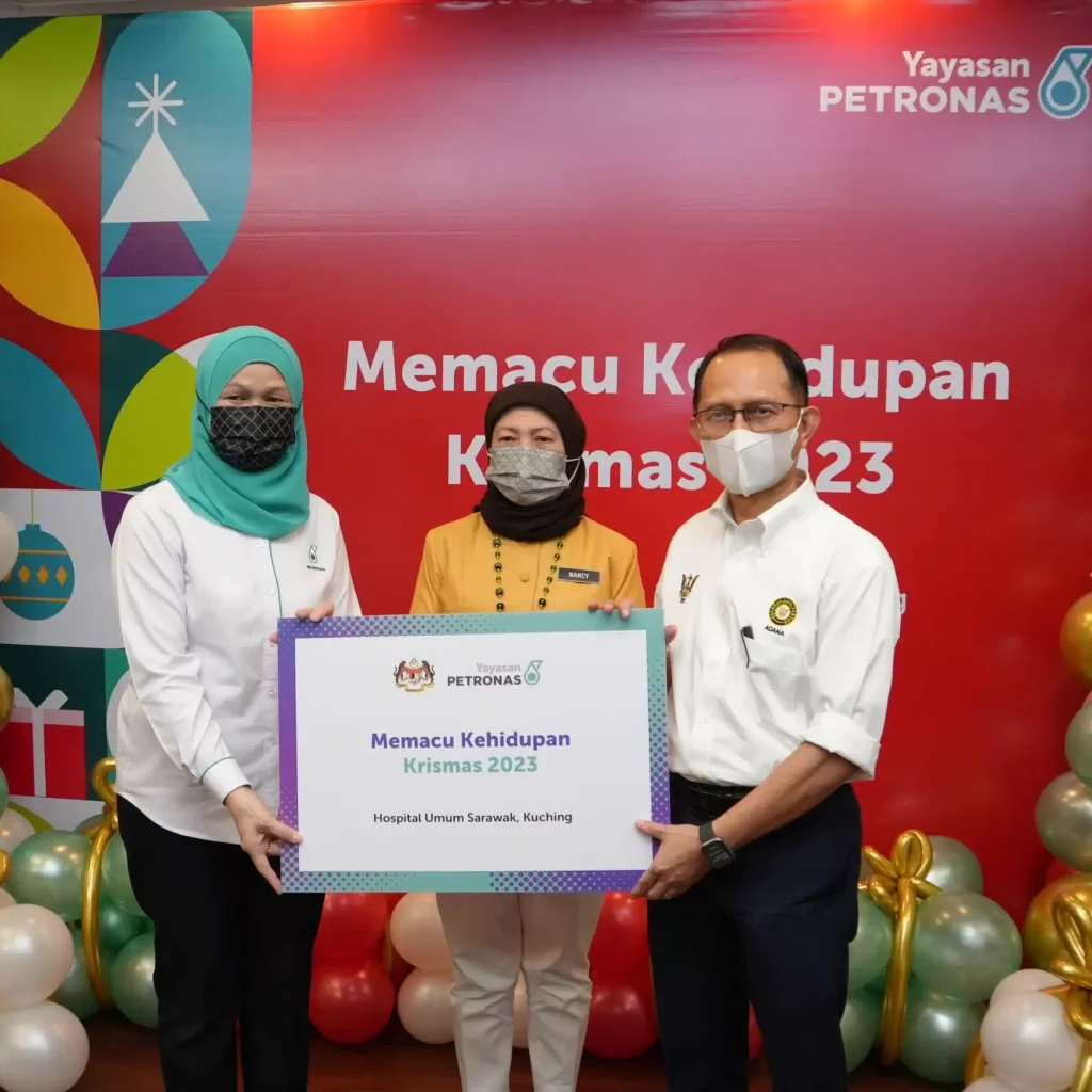Yayasan PETRONAS Spreads Festive Cheer Nationwide with Uplifting Lives Contribution this Christmas